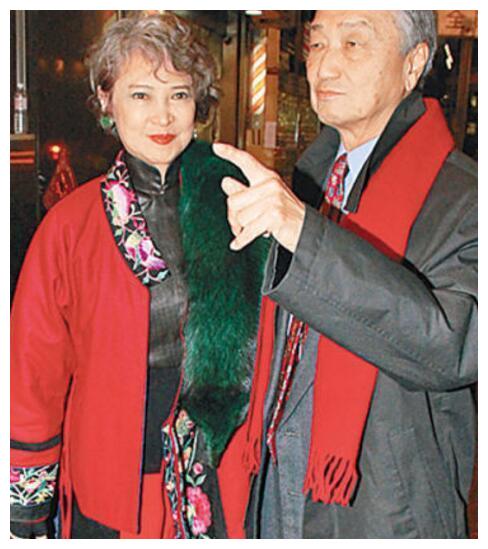 1女神,70岁活成17岁|萧芳芳|古天乐|李小龙_新浪新闻