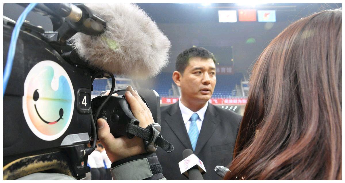 睢冉26岁退役真因曝光!巩晓彬高调返山东,逆徒走投无路做选择!