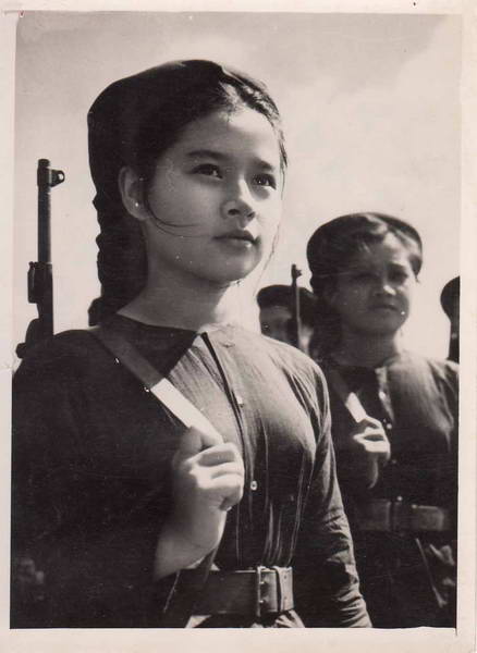 残酷的越战老照片,把纸老虎打出了原型