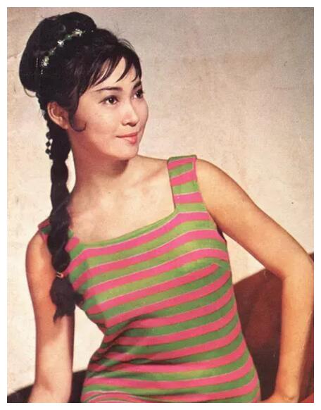 她就是萧芳芳,芳若其名,其人也嘉,其艺也嘉.