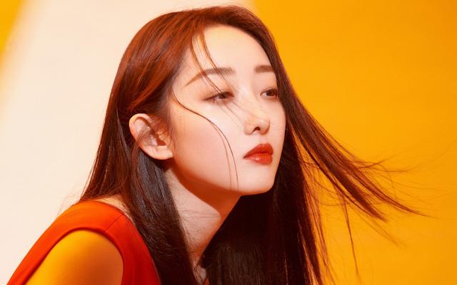 蒋梦婕:烈焰红唇!__财经头条