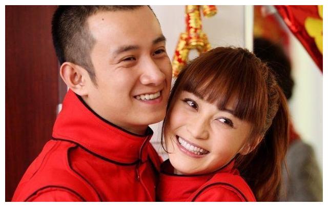 文章和马伊琍离婚后一个活出真风采!一个却沧桑似老头?