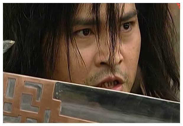 风云皇影拥有黄金刀气聂风有银蓝刀气聂人王的青铜刀气太弱