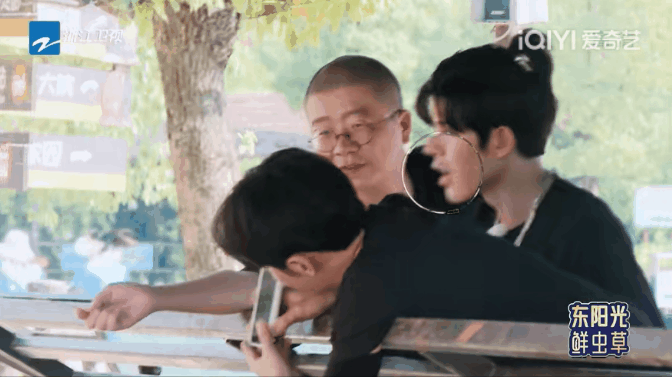 任嘉伦解锁嗨放新体验,在线解析《嗨放派2》奇趣行为!休闲区蓝鸢梦想 - Www.slyday.coM 任嘉伦解锁嗨放新体验,在线解析《嗨放派2》奇趣行为!休闲区蓝鸢梦想 - Www.slyday.coM