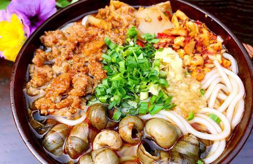 第一次吃螺蛳粉的你是什么感受?网友神评论,让人“笑出腹肌”休闲区蓝鸢梦想 - Www.slyday.coM 第一次吃螺蛳粉的你是什么感受?网友神评论,让人“笑出腹肌”休闲区蓝鸢梦想 - Www.slyday.coM