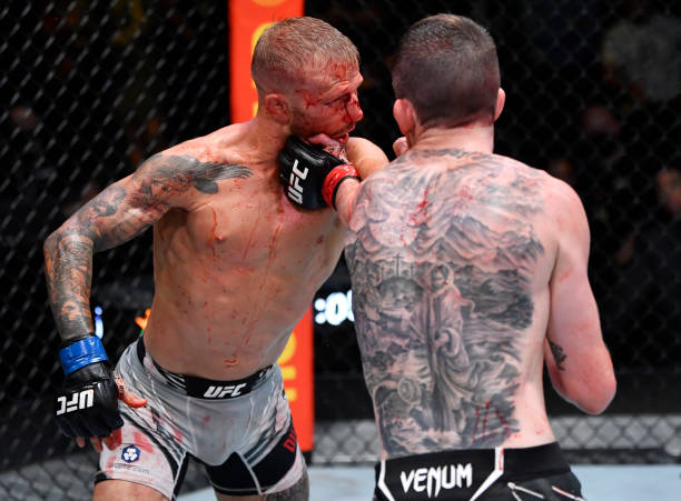 迪拉肖争议性分歧判定险胜桑德哈根