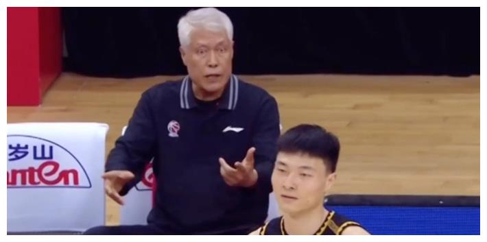 辽篮小将太飘了！直接无视蒋兴权指导，杨鸣给机会都不中用休闲区蓝鸢梦想 - Www.slyday.coM