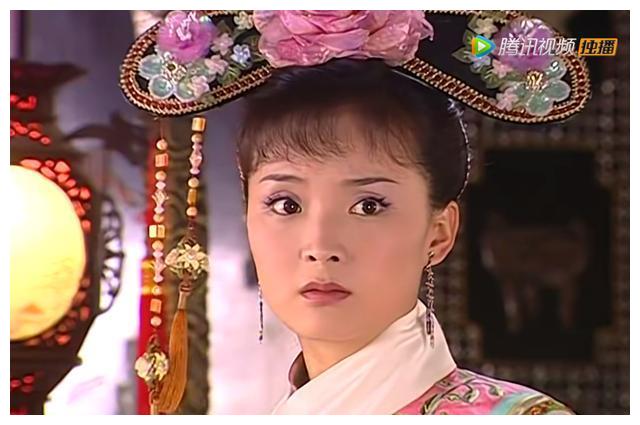 还珠格格3中的晴儿换了7种造型,缅甸装束最老土,旗头造型最优雅|晴儿