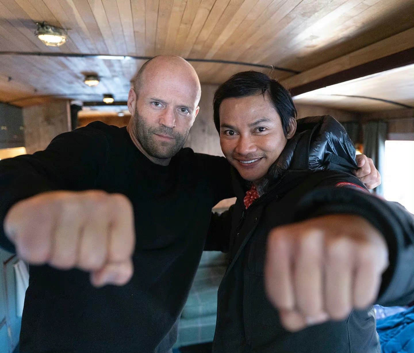 敢死队4新照杰森斯坦森和托尼贾开心大笑网友郭达和叶竞生