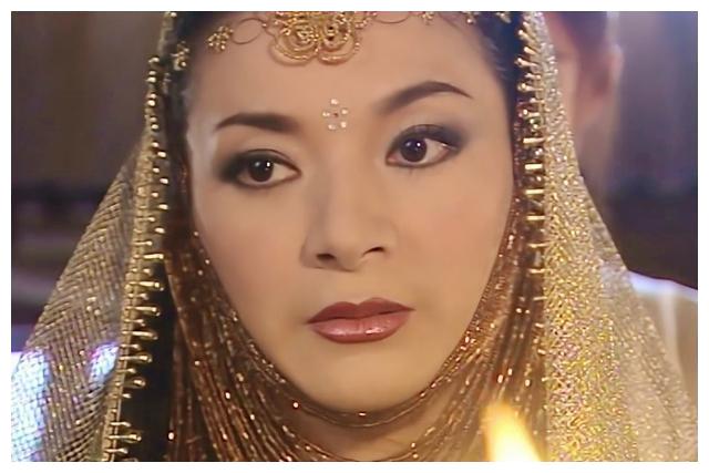 9版"紫衫龙王"黛绮丝颜值对比,谁不愧武林第一美,谁在充数?__财经头条