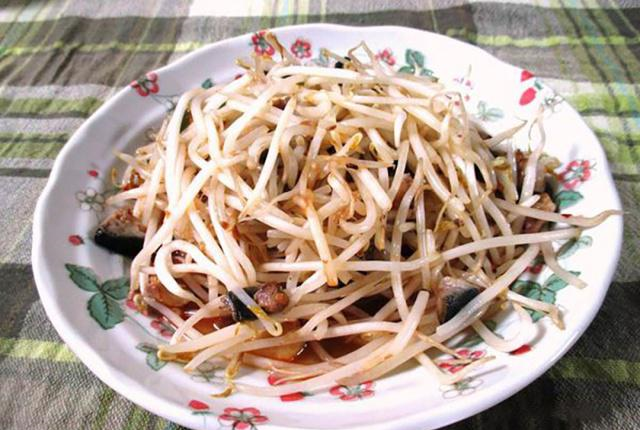 豆芽和它一起炒，比大鱼大肉好吃，我家每周都要做，每次都抢着吃休闲区蓝鸢梦想 - Www.slyday.coM