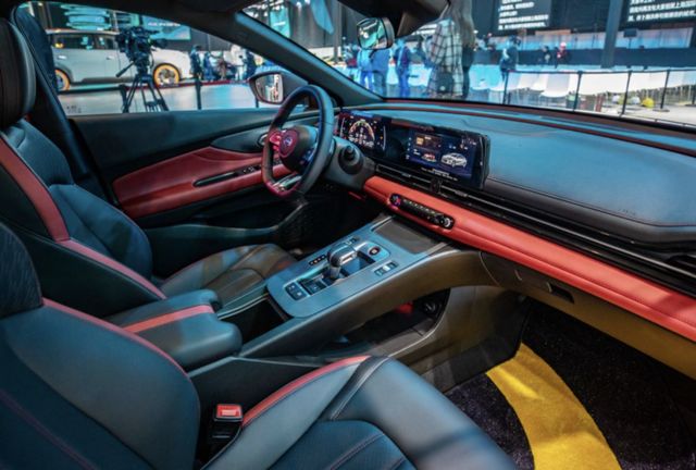 10万级运动家轿甄选年轻人第一台车选谁最合适？