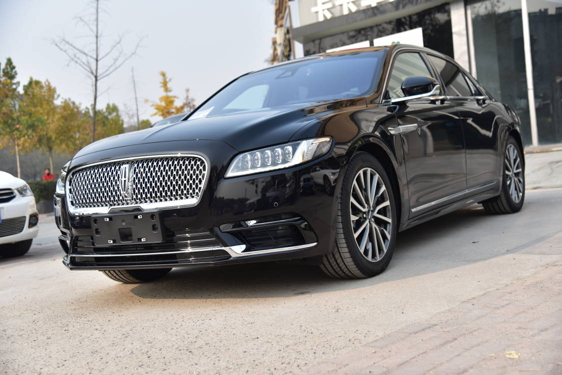 经典美式豪华 林肯大陆贴隐形车衣花多少钱?