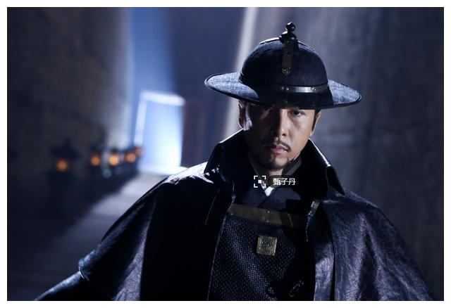 锦衣卫指挥使,是正三品的官衔,其下有指挥同知,指挥佥事,镇抚使,千户