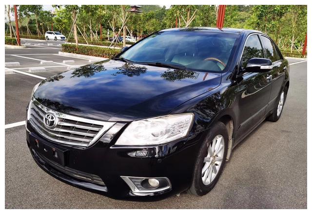 2010年7月丰田凯美瑞2.4g豪华版