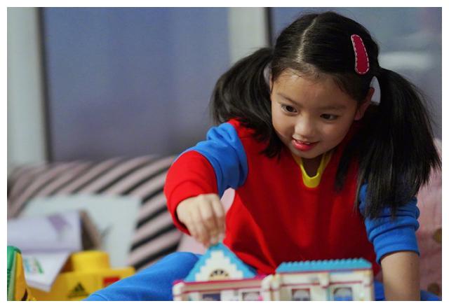 阿拉蕾崔雅涵微博发布最新萌照不知有没有萌化你的心呢