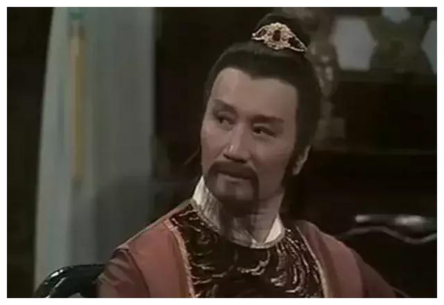 早在1960年,谢贤和南红就参演了金庸的《神雕侠侣》,一共有四集,谢贤