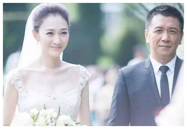 2005年李小冉敲定恋情过了3月孙东海冲进她家怒骂其父母