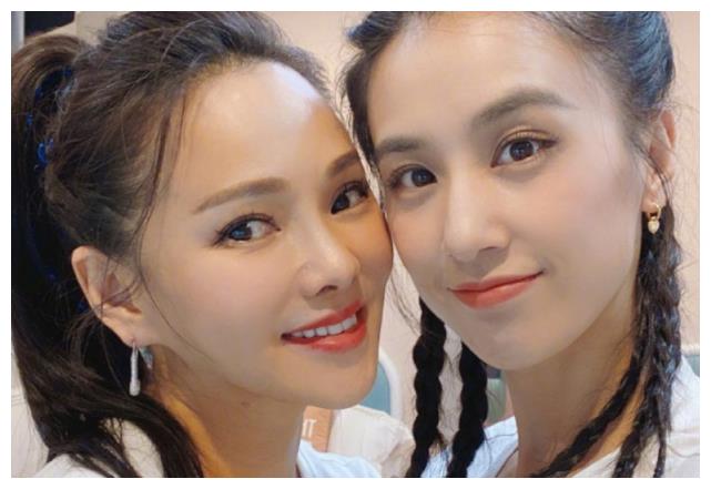 4岁秦米粒成功摘掉假小子标签五官精致可爱比洋娃娃还美