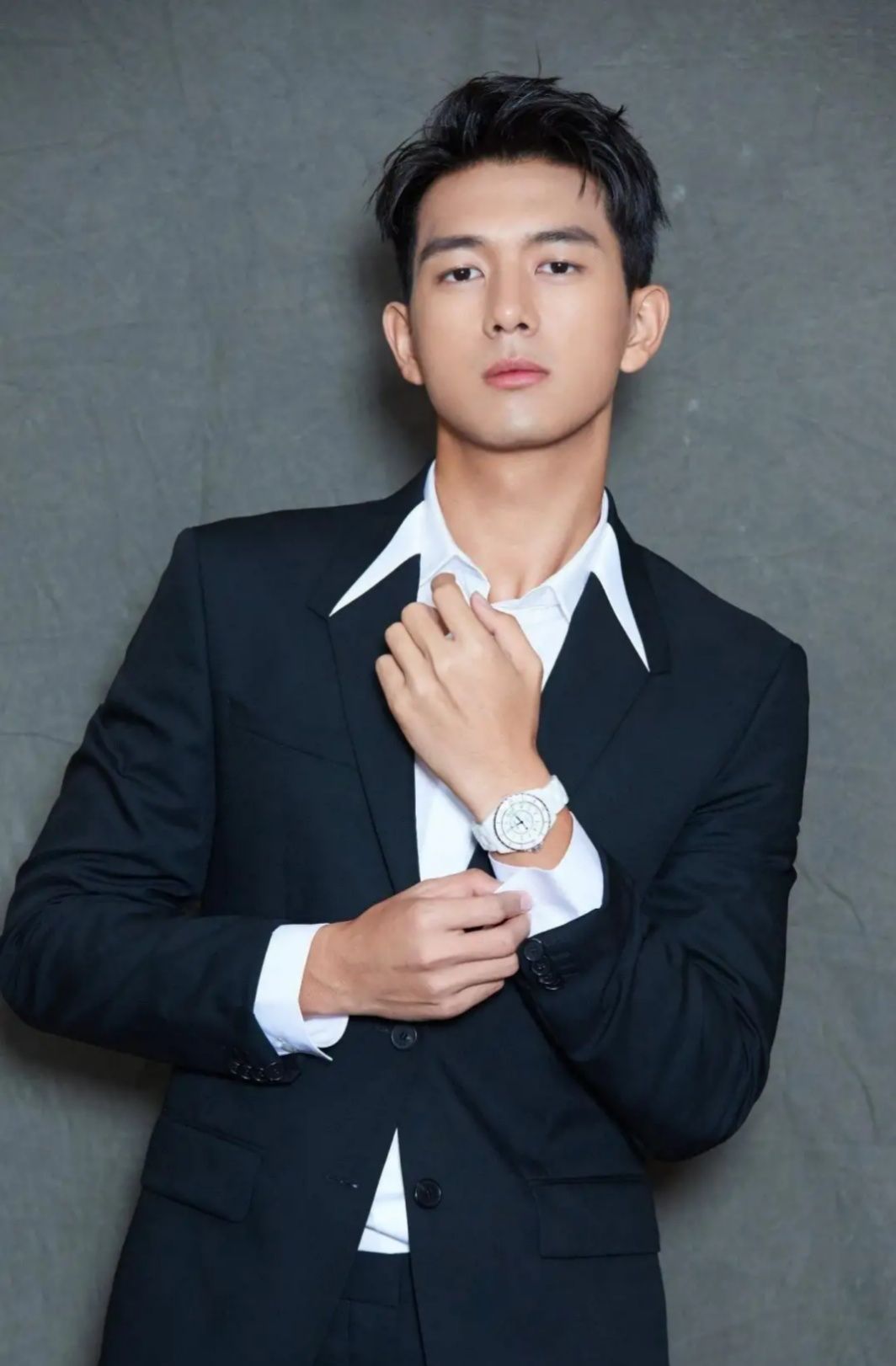 影视明星李现写真合集:优质现男友,帅气迷人!_高清图集_新浪网