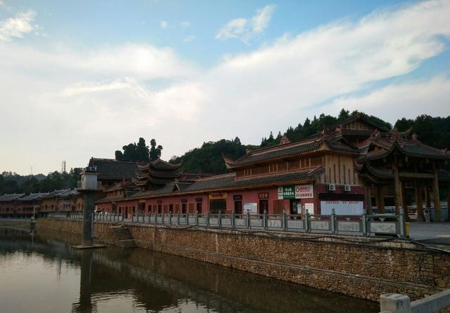 9米,没用一颗螺丝钉