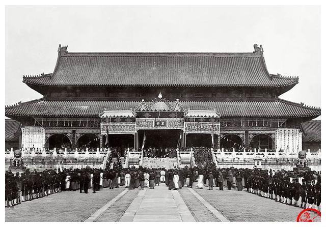 1913年老照片隆裕太后追悼会现场5万人致哀