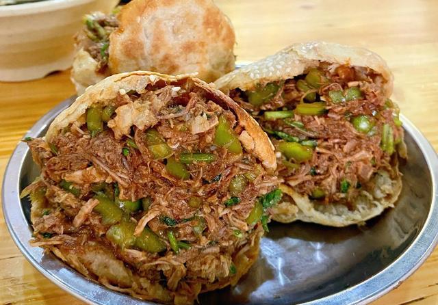 泉水茶汤泉水茶汤是老济南的名吃,有