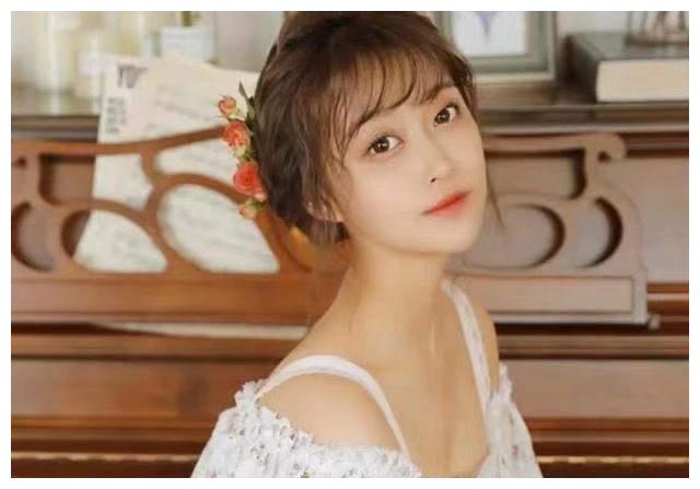 巴啦啦小魔仙扮演者孙侨潞去世令人惋惜往日家中内景温馨大气