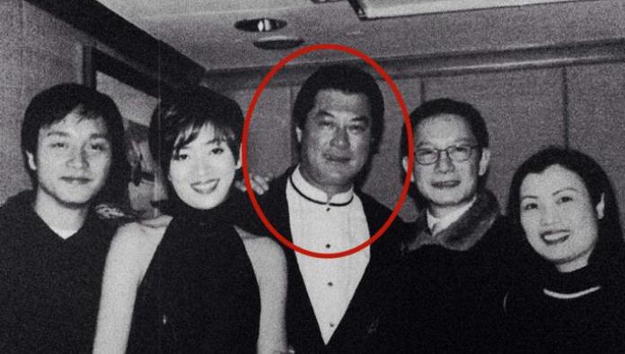 他是向华强最害怕的人还是张学友的岳父谢贤叫他弟弟