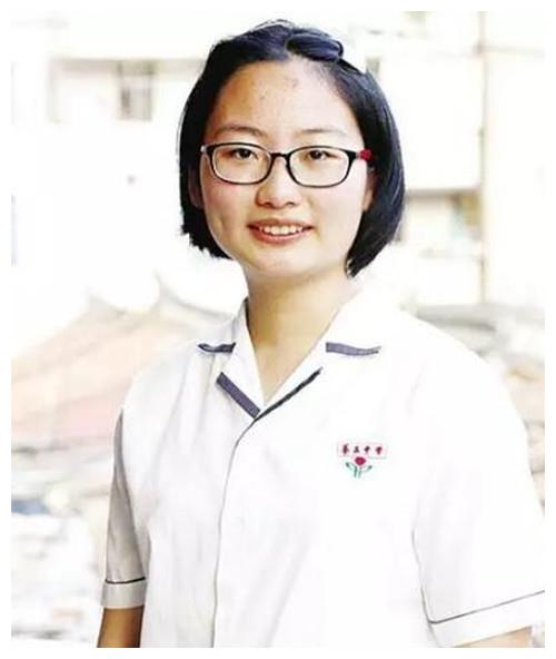 福建一高考女状元:她拿到的奖金,爸妈要不吃不喝10年才能攒下