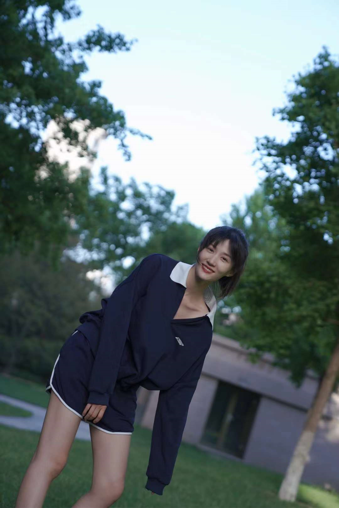 青年演员徐悦盛夏清凉小照勾勒青春悸动