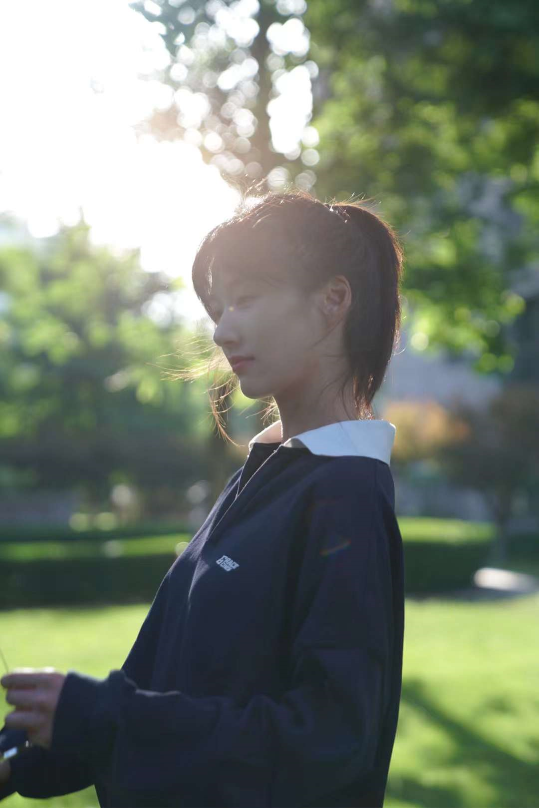 青年演员徐悦盛夏清凉小照勾勒青春悸动
