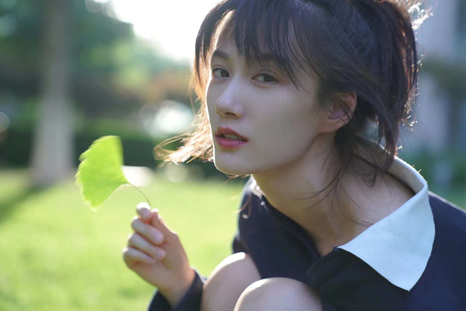 青年演员徐悦盛夏清凉小照勾勒青春悸动