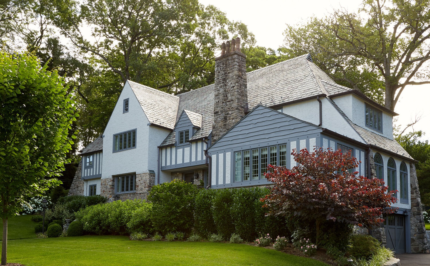 环球视野丨从冰冷过时到亲切优雅,都铎风格的新式演绎