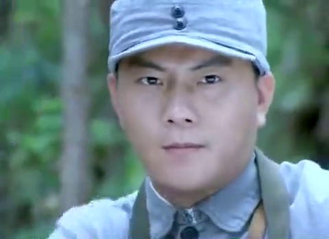 雪豹坚强岁月19集:朱子明被邱团长为人感动,回到八路军基地