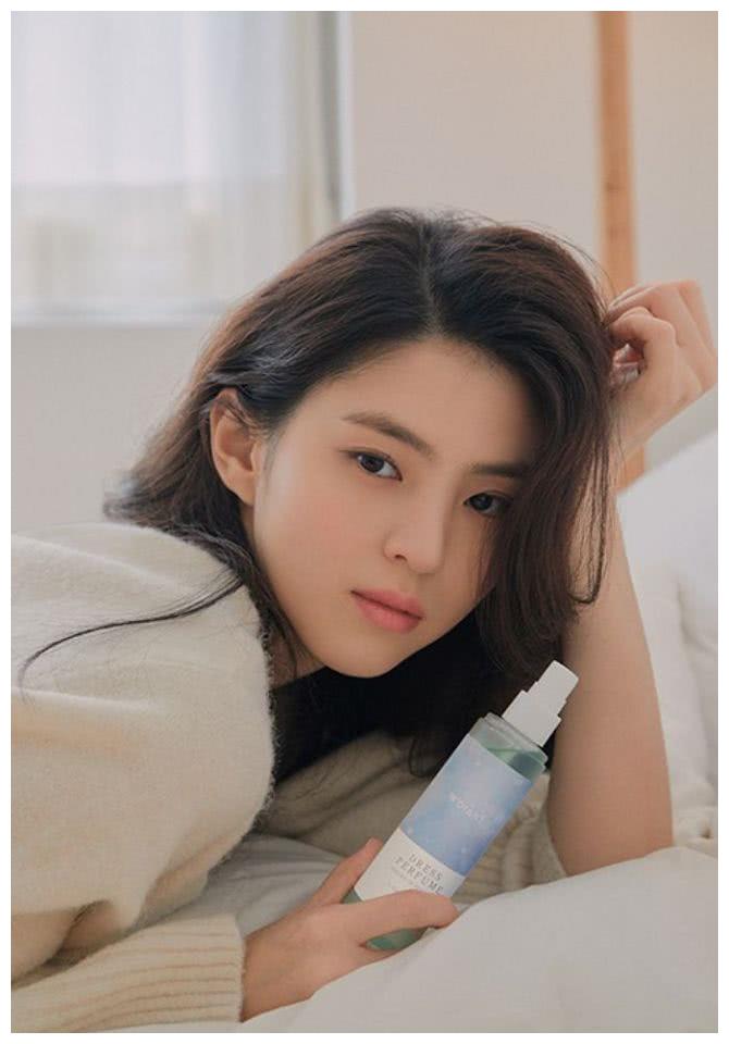 夫妻的世界韩素希被选为香水代言人表情酷酷清纯可人