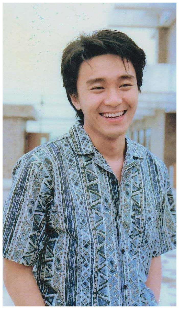 他拿过8次影帝转行做导演却连续扑街网友还是好好当演员吧