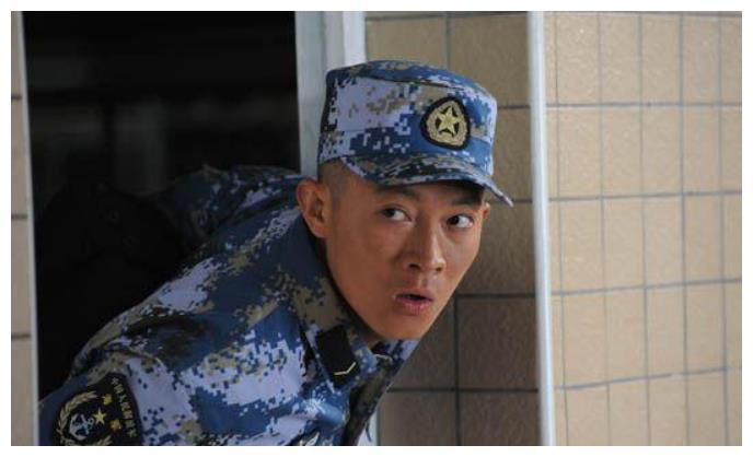 杨志刚无戏可拍?导演郭靖宇:我捧他13年,仁至义尽了__财经头条
