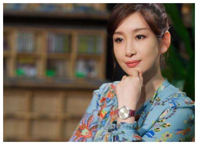 就受到广泛关注,却嫁给了大她七岁王新|王新|章子怡|王新军_新浪新闻