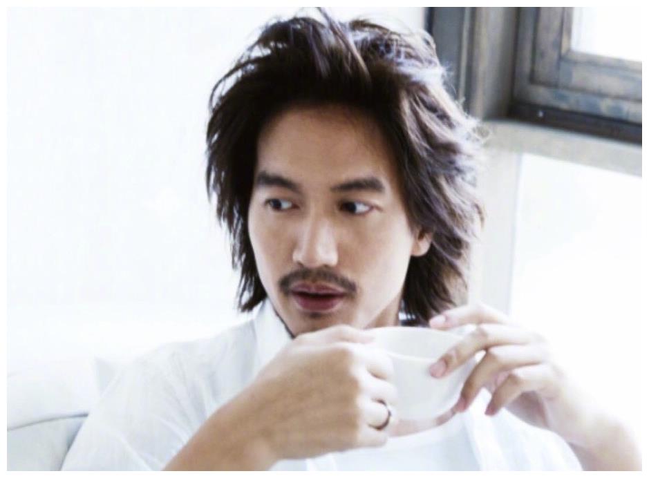 有种整容叫言承旭剪短发剪掉18年长发帅成初恋男神