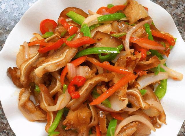 爆炒猪耳朵香辣下饭口感脆糯