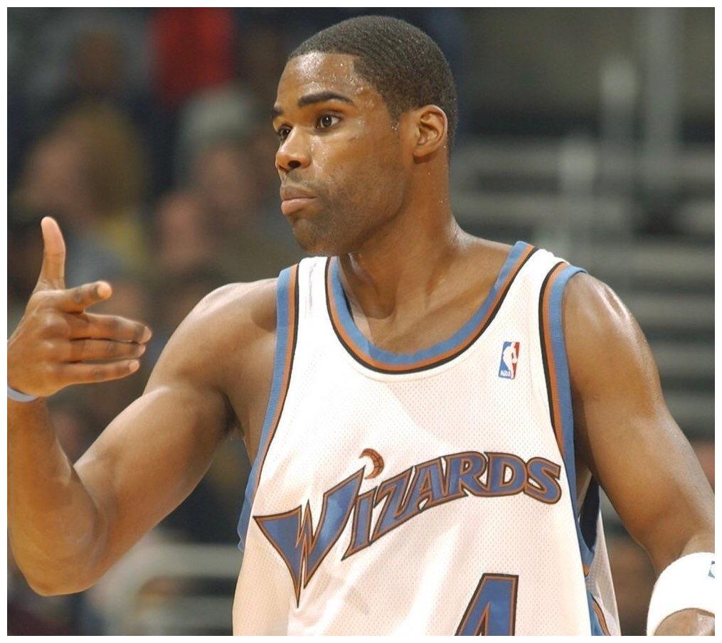 nba十大4号球星:波什仅排第二!认识5个以上的,孩子都会走路了