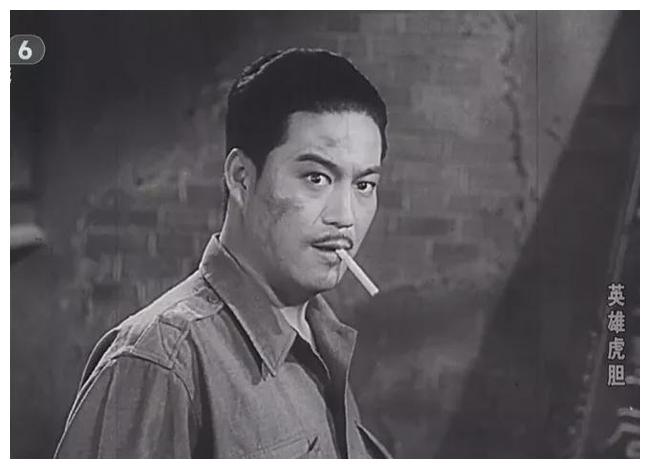 1958年谍战片英雄虎胆跳伦巴的特务阿兰今年87岁曾泰91岁