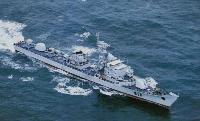 中国海军第一艘对海导弹护卫舰516号九江舰