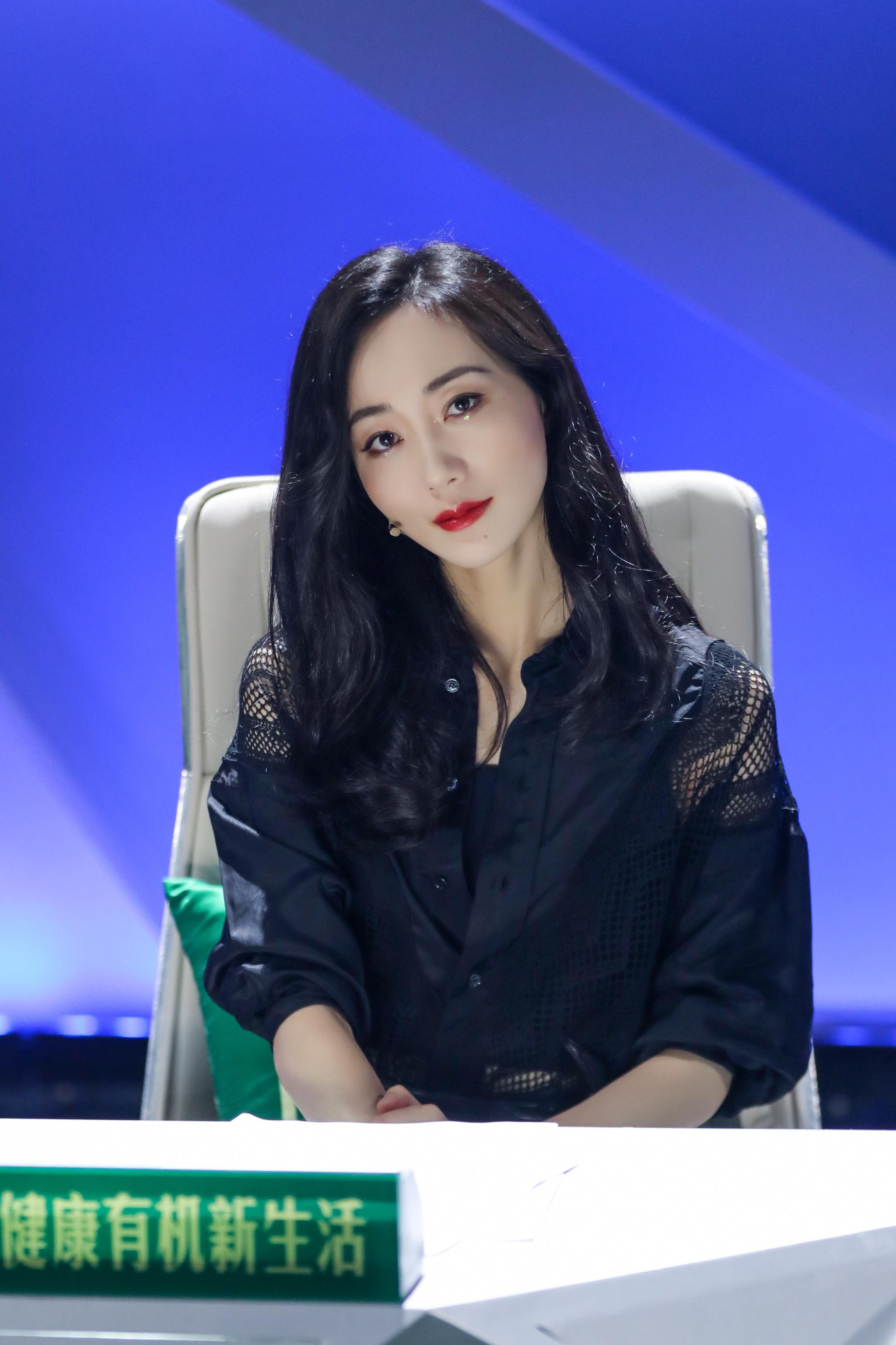 韩雪《天赐的声音》首唱rap 全黑套装酷帅有形