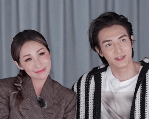 萧亚轩疑和黄皓分手,台媒爆料称被狗咬伤后毁容,缺乏安全感导致休闲区蓝鸢梦想 - Www.slyday.coM 萧亚轩疑和黄皓分手,台媒爆料称被狗咬伤后毁容,缺乏安全感导致休闲区蓝鸢梦想 - Www.slyday.coM