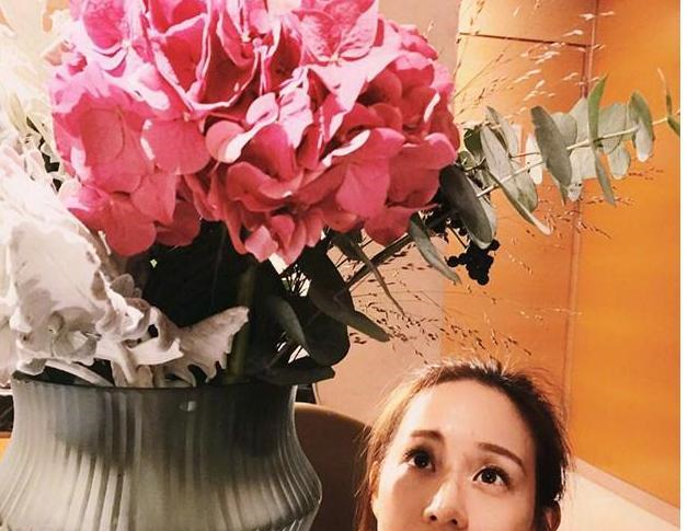 参观张钧甯住的豪宅,如今依然跟父母住在一起,真是个孝顺的女生__财经