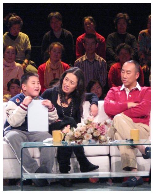 同居八年仍不娶贾妮转身嫁给前男友兄弟报复手段真解恨