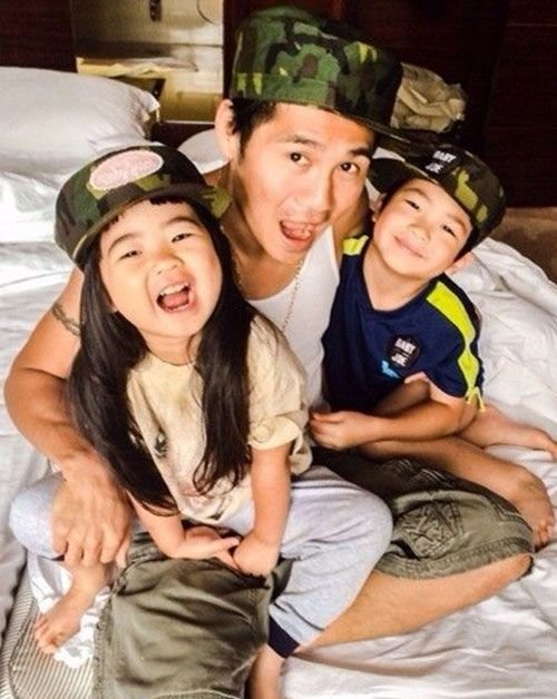 曹格婚姻疑亮红灯,吴速玲带儿女搬家,男方曾被曝酒品不好休闲区蓝鸢梦想 - Www.slyday.coM 曹格婚姻疑亮红灯,吴速玲带儿女搬家,男方曾被曝酒品不好休闲区蓝鸢梦想 - Www.slyday.coM