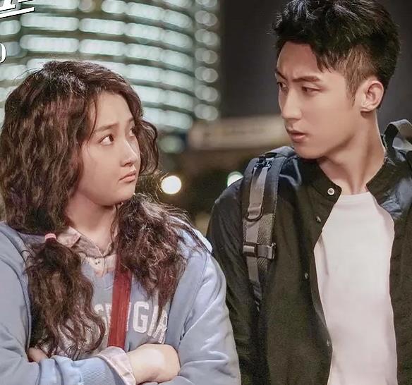 关晓彤和黄景瑜演情侣似"超模cp",双向暗恋超甜,真期待吻戏